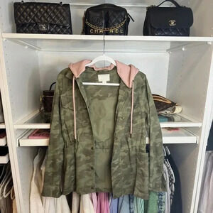 Caslon Nordstrom camo green pink hooded jacket removable hood xs